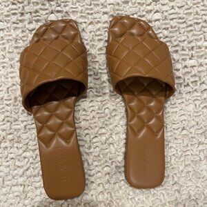 Camel Quilted M Gemi sandals